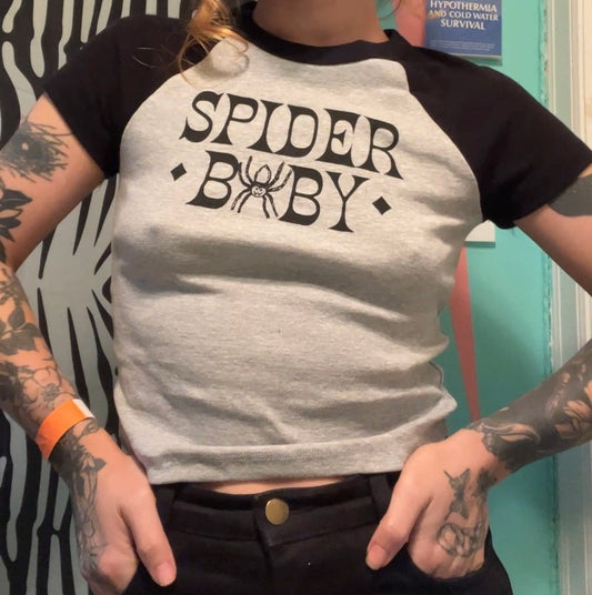 ✦spider baby✦ cropped raglan